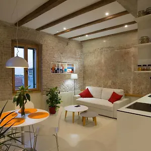 Traces Apartment